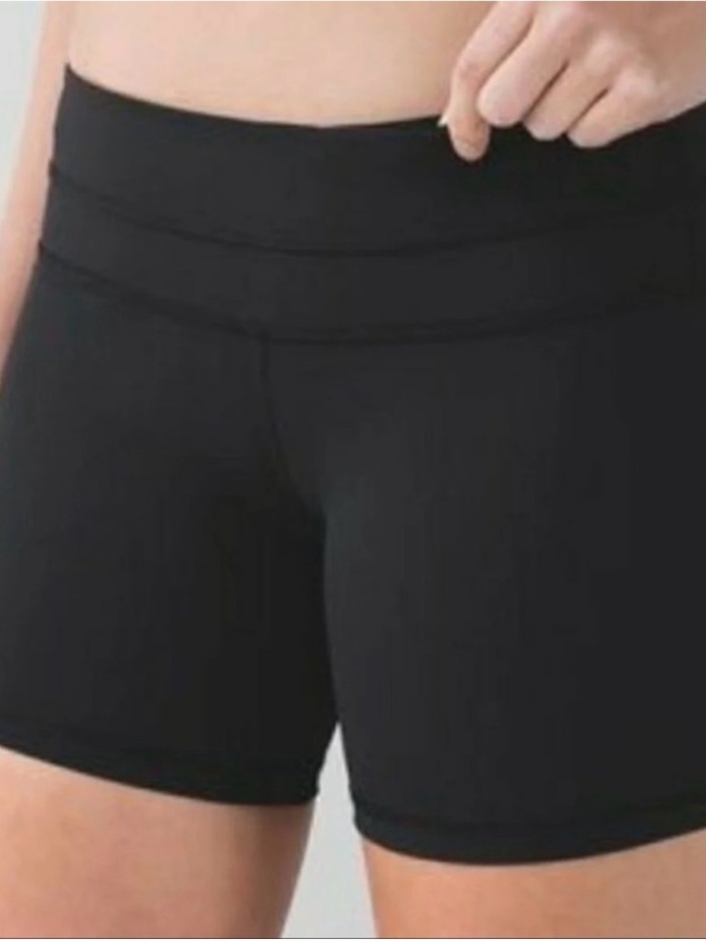 Lululemon Reverse Groove Shorts Black 6 bike